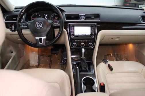 2015 Volkswagen Passat 2.0L TDI DSG SEL Premium
