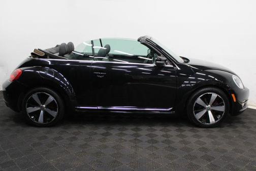 Deep Black Pearl Metallic/Beige Roof 2013 Volkswagen Beetle 2.0T