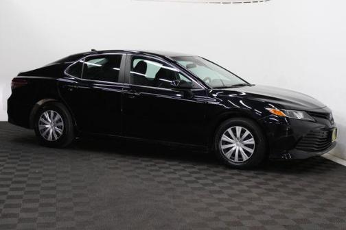 2019 Toyota Camry Hybrid SE