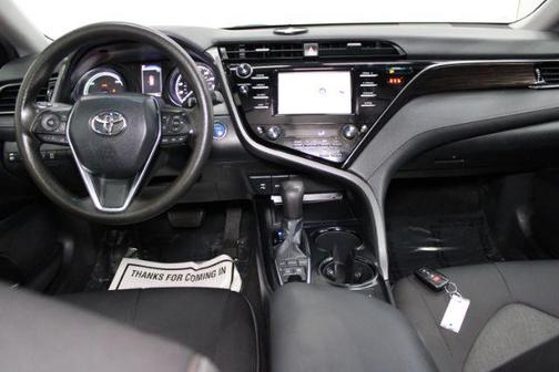 2019 Toyota Camry Hybrid SE