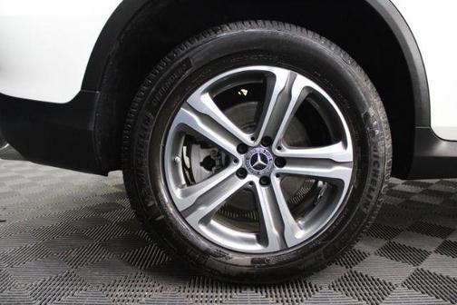 2018 Mercedes-Benz GLC 300 Base