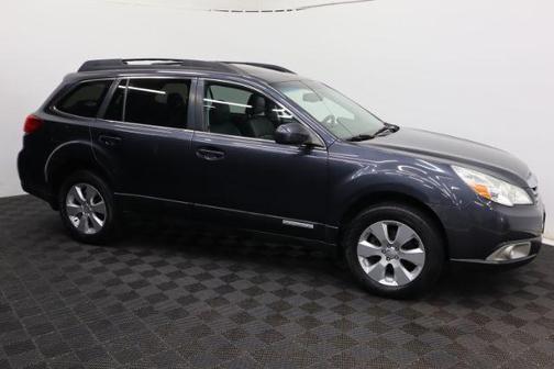 Photo 4 of 24 of 2010 Subaru Outback 2.5i Limited