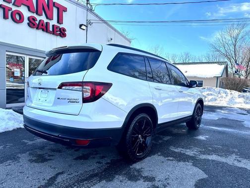 2021 Honda Pilot Black Edition AWD