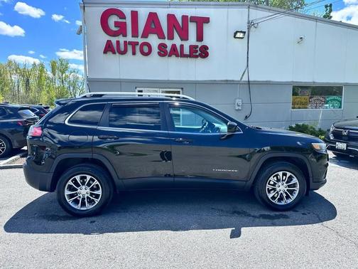 Black 2019 Jeep Cherokee Latitude Plus