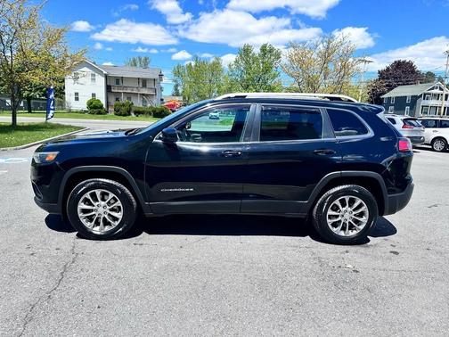 Black 2019 Jeep Cherokee Latitude Plus