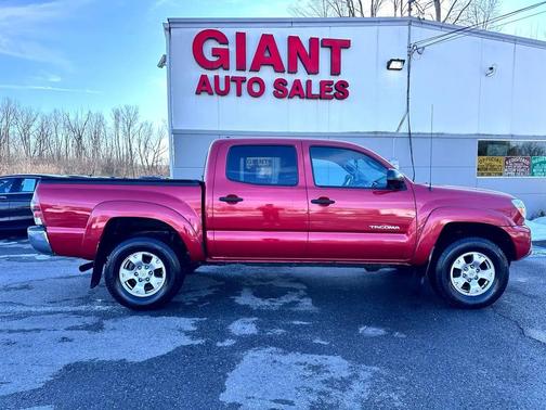 2015 Toyota Tacoma Base