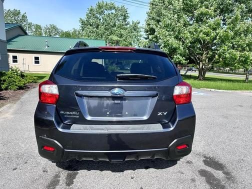 Gray 2013 Subaru XV Crosstrek 2.0i Limited