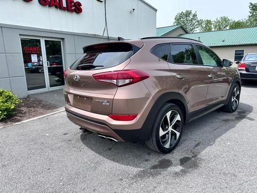 Brown 2016 Hyundai TUCSON Limited