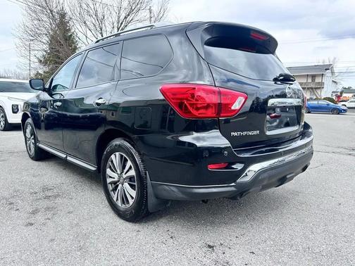 2019 Nissan Pathfinder 4x4 S