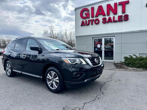 2019 Nissan Pathfinder 4x4 S