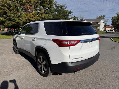 Summit White 2019 Chevrolet Traverse LT Leather