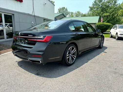 2022 BMW 750 i xDrive