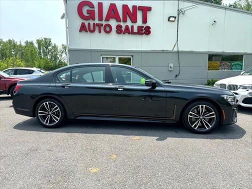 2022 BMW 750 i xDrive