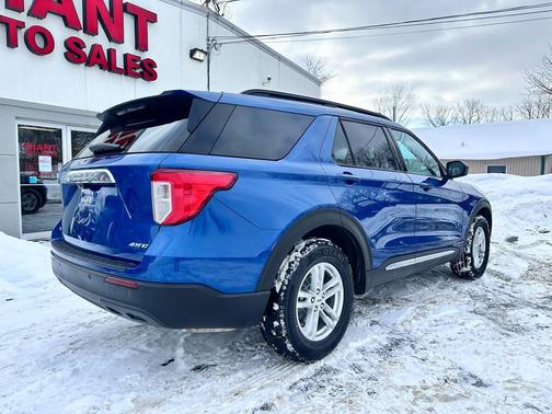 2023 Ford Explorer XLT 4WD