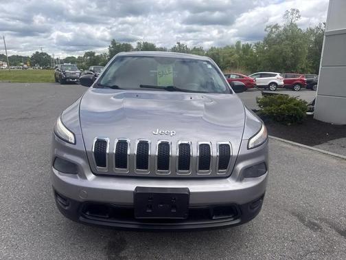 Silver 2014 Jeep Cherokee Sport