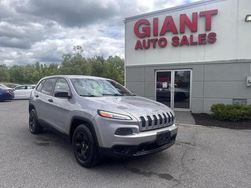 Silver 2014 Jeep Cherokee Sport