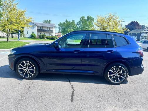 Blue 2023 BMW X3 xDrive30i