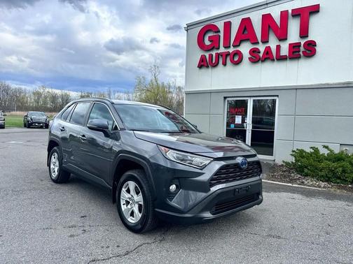 2020 Toyota RAV4 Hybrid XLE