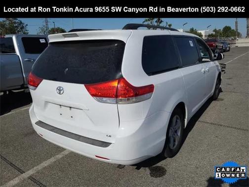 2014 Toyota Sienna LE