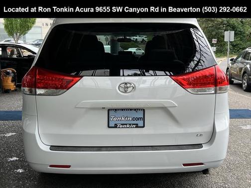 2014 Toyota Sienna LE