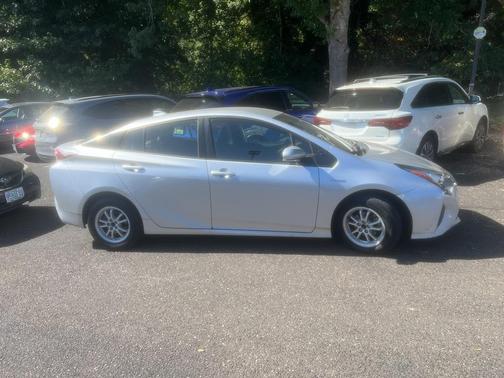 2016 Toyota Prius Two