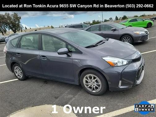 2015 Toyota Prius v Four