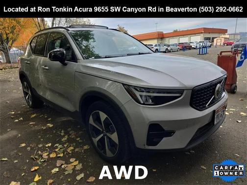 2024 Volvo XC40 B5 Core