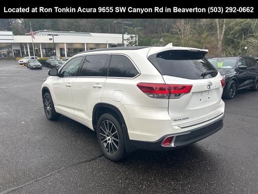 2017 Toyota Highlander SE