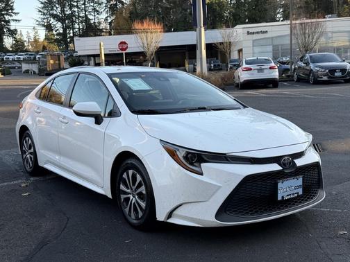2022 Toyota Corolla Hybrid LE