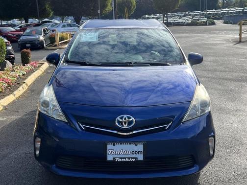 2014 Toyota Prius v Three