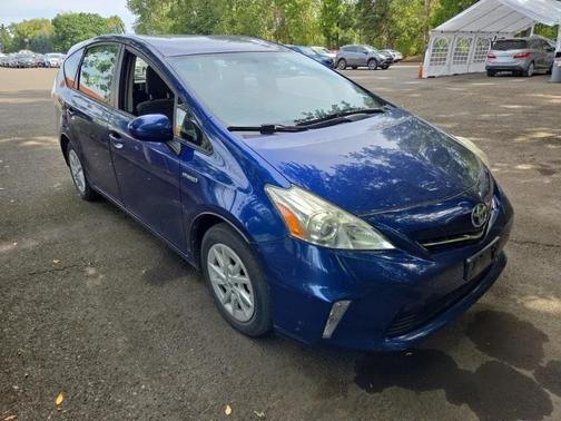 2014 Toyota Prius v Three