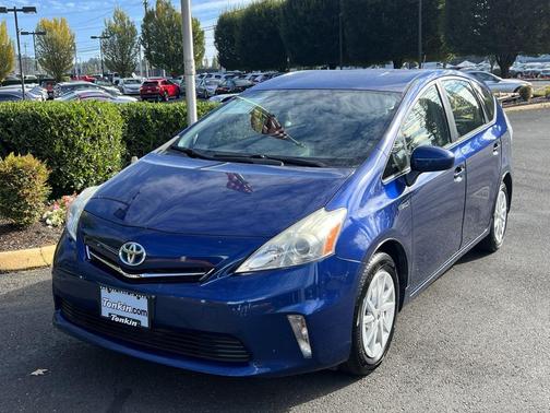 2014 Toyota Prius v Three