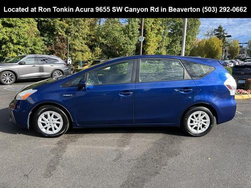 2014 Toyota Prius v Three