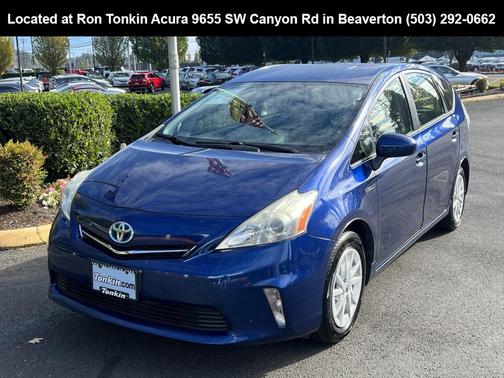 2014 Toyota Prius v Three