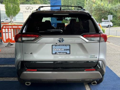 2019 Toyota RAV4 Hybrid SE