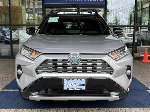 2019 Toyota RAV4 Hybrid SE
