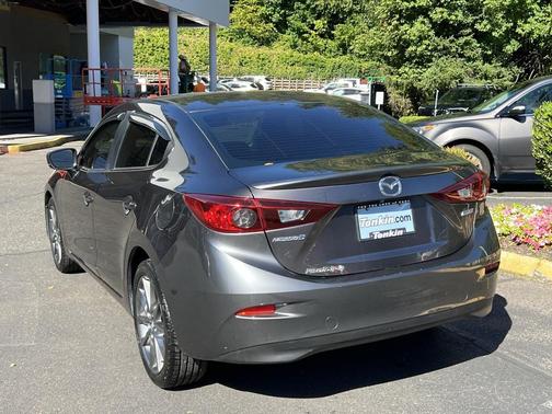 2018 Mazda Mazda3 Touring