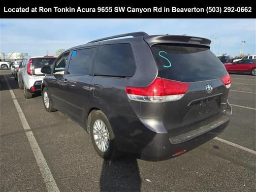 2014 Toyota Sienna XLE