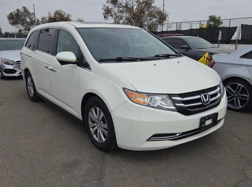 White Diamond Pearl 2015 Honda Odyssey EX-L