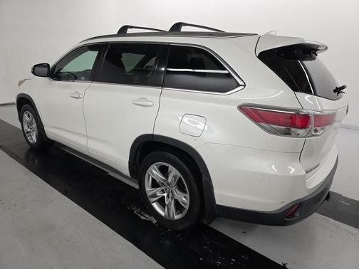 2016 Toyota Highlander Limited Platinum