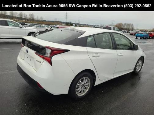 2022 Toyota Prius LE