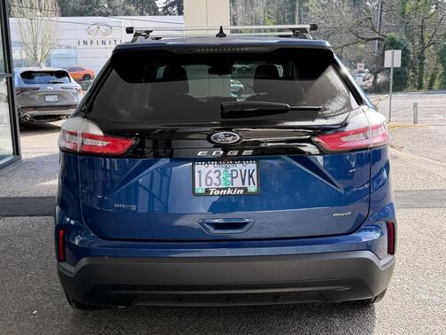 2023 Ford Edge SE