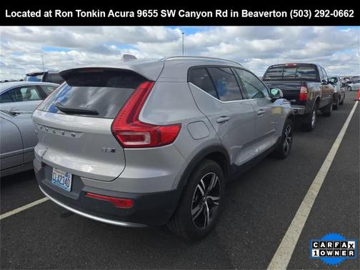 2024 Volvo XC40 B5 Core