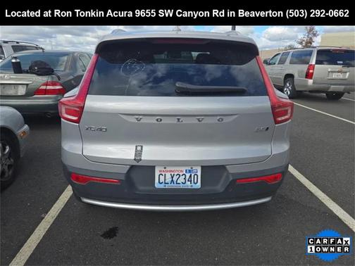 2024 Volvo XC40 B5 Core