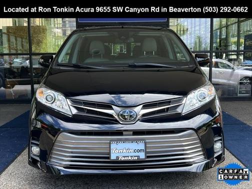 2020 Toyota Sienna XLE