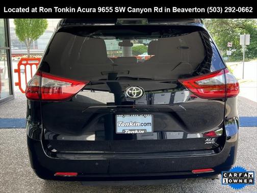 2020 Toyota Sienna XLE