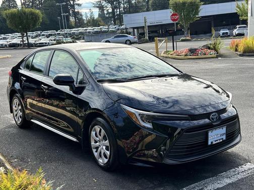 2024 Toyota Corolla Hybrid LE