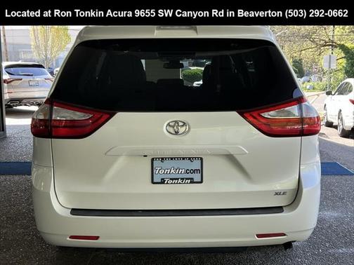 2018 Toyota Sienna XLE
