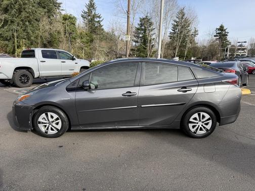 2017 Toyota Prius Four