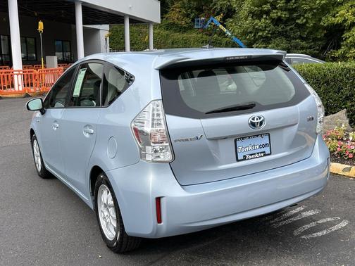 2013 Toyota Prius v Three